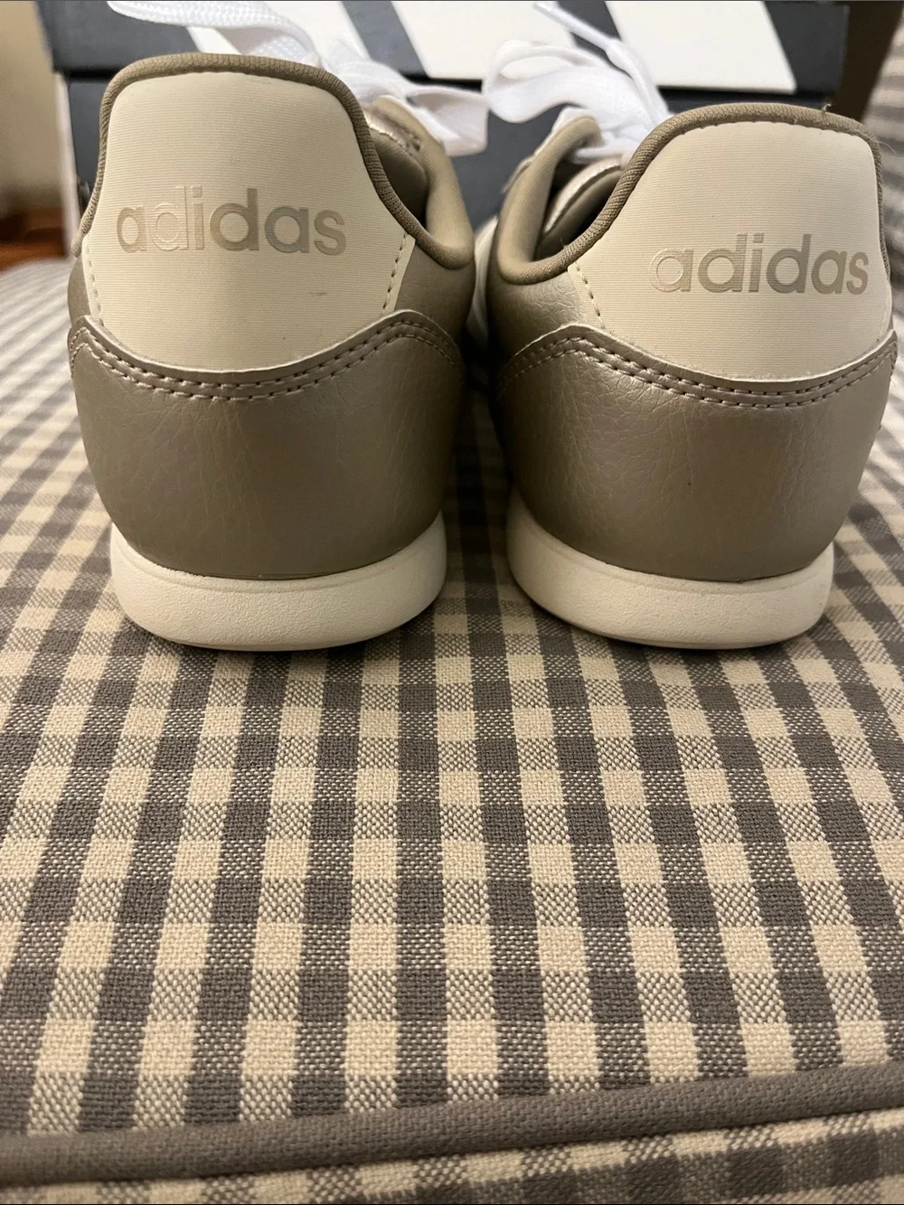 adidas classic low